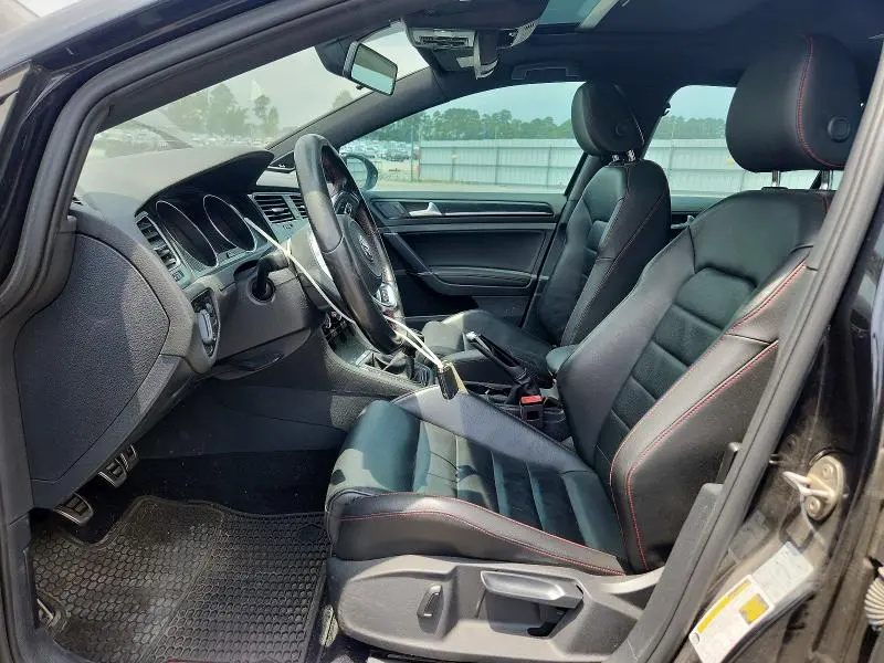 2017 VOLKSWAGEN GTI SPORT  