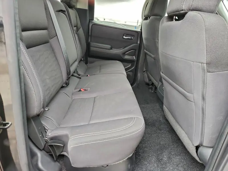 2022 NISSAN FRONTIER S  