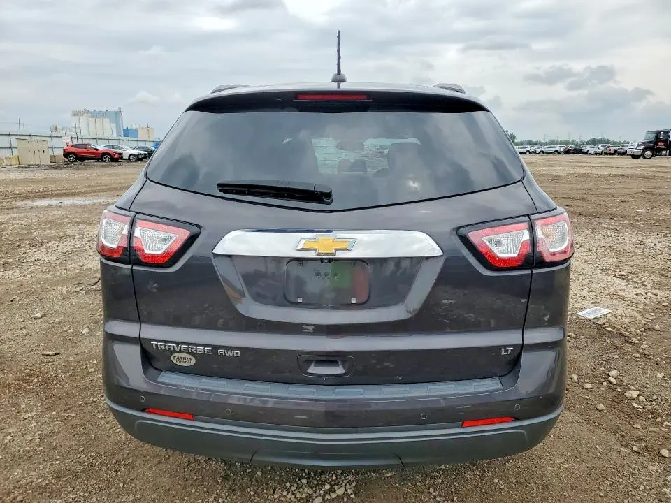 2017 CHEVROLET TRAVERSE LT  
