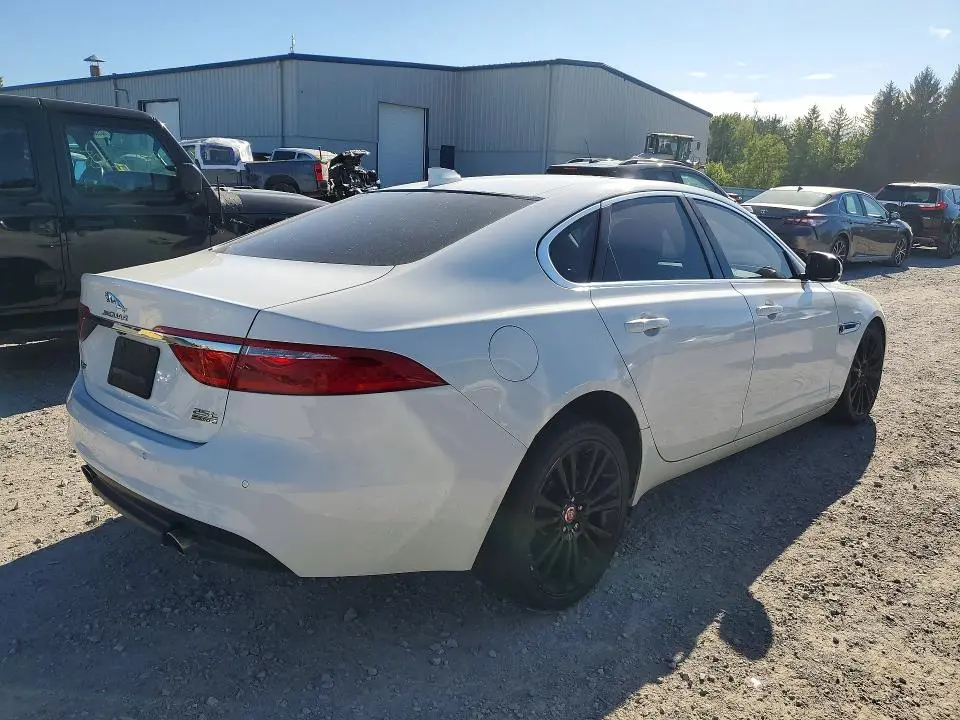 2018 JAGUAR XF PRESTIGE  