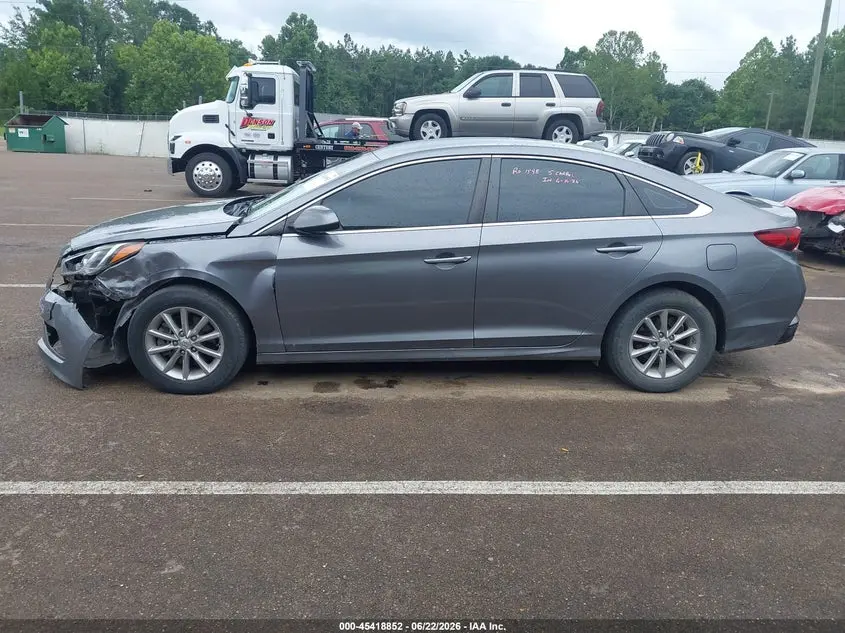 2019 HYUNDAI SONATA SE