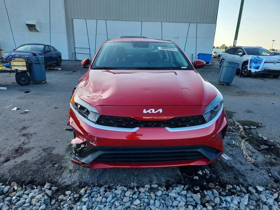 2023 KIA FORTE LXS  