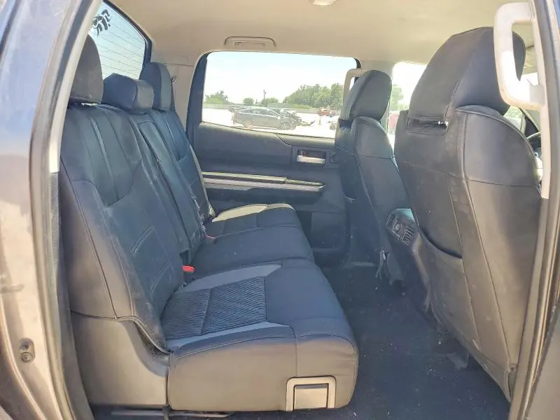 2015 TOYOTA TUNDRA SR5  