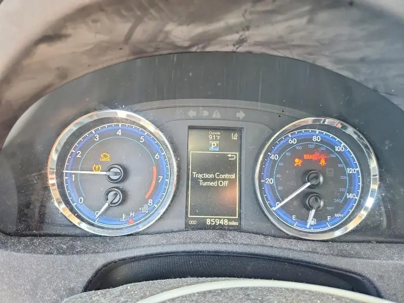 2018 TOYOTA COROLLA SE  