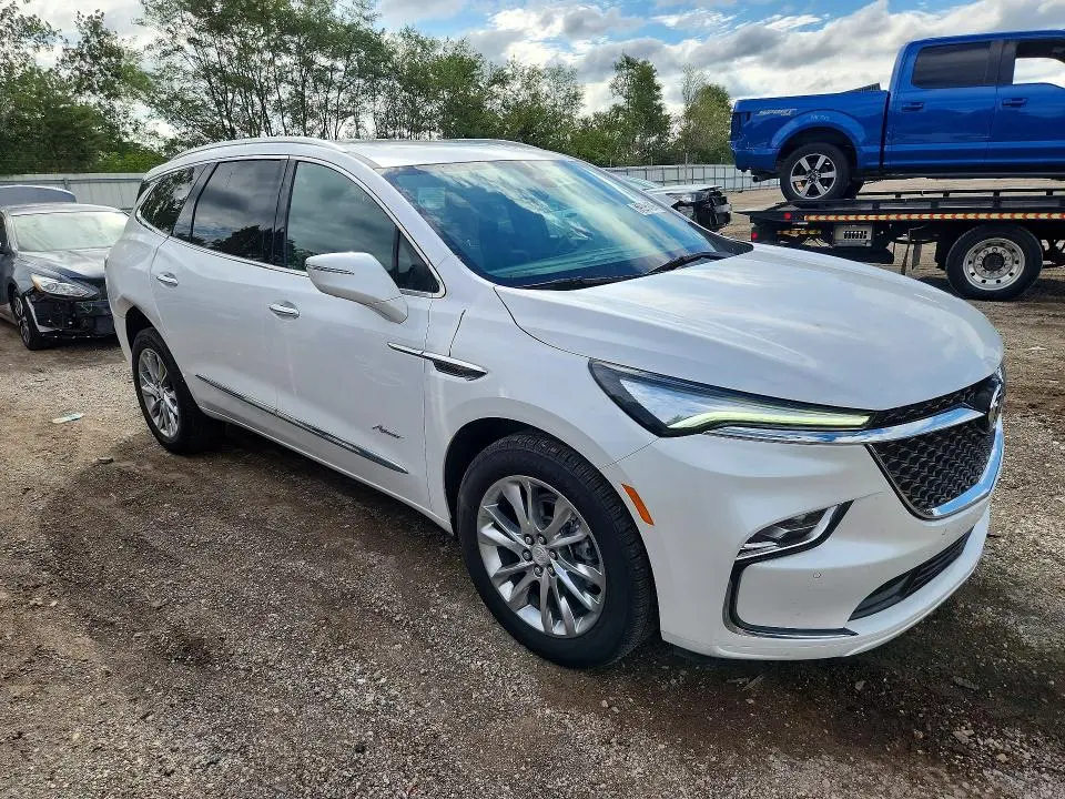 2022 BUICK ENCLAVE AVENIR  