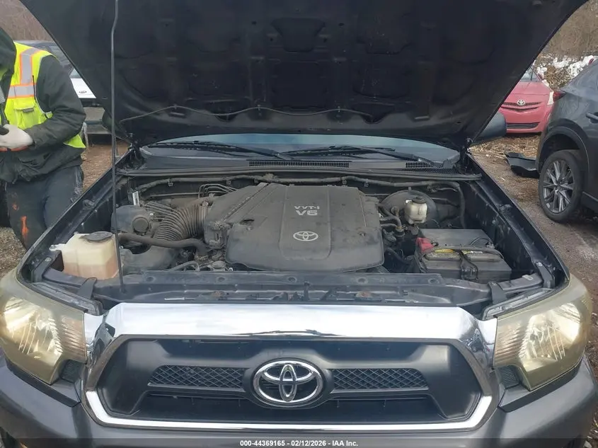 2013 TOYOTA TACOMA BASE V6