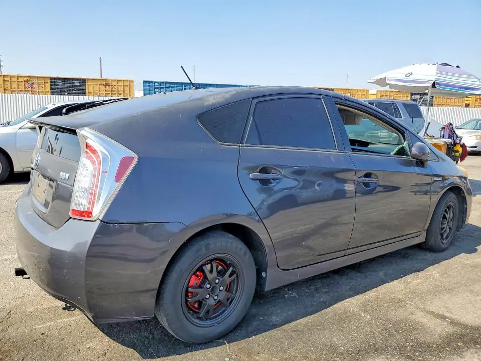 2013 TOYOTA PRIUS TWO  