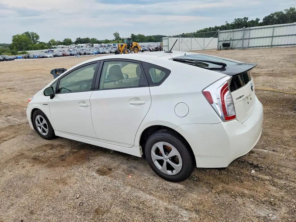 2014 TOYOTA PRIUS THREE  