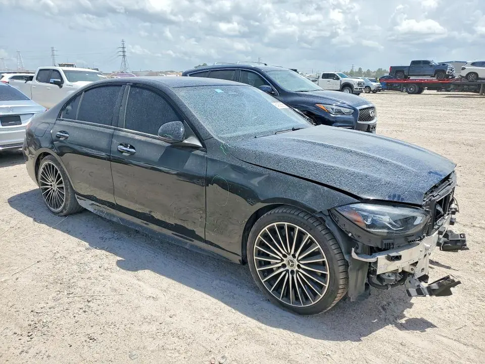 2025 MERCEDES-BENZ C 300  