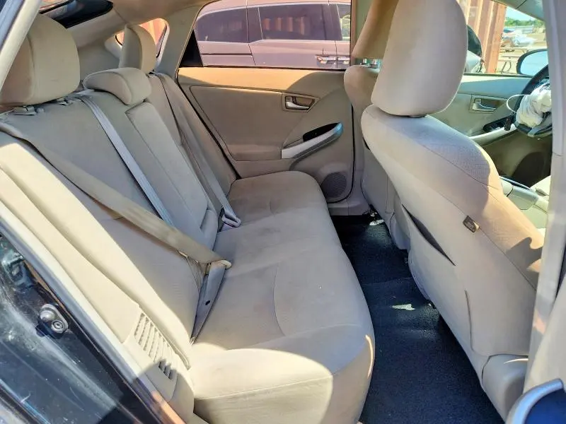 2013 TOYOTA PRIUS TWO  