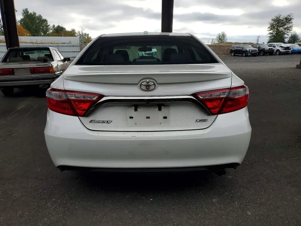 2015 TOYOTA CAMRY XSE  