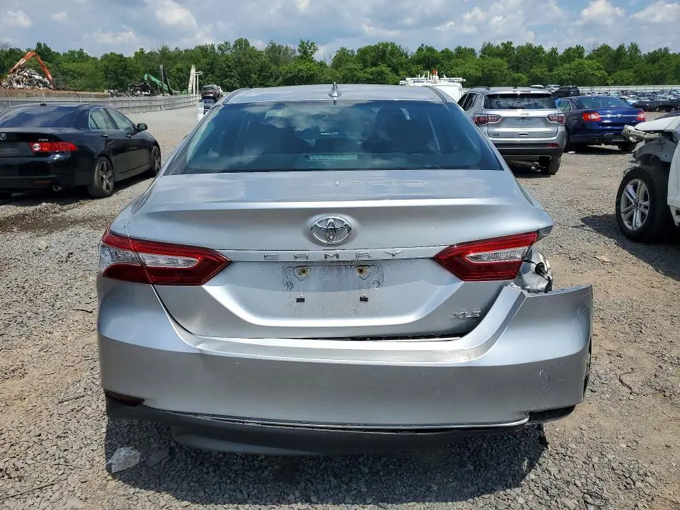 2018 TOYOTA CAMRY XLE  