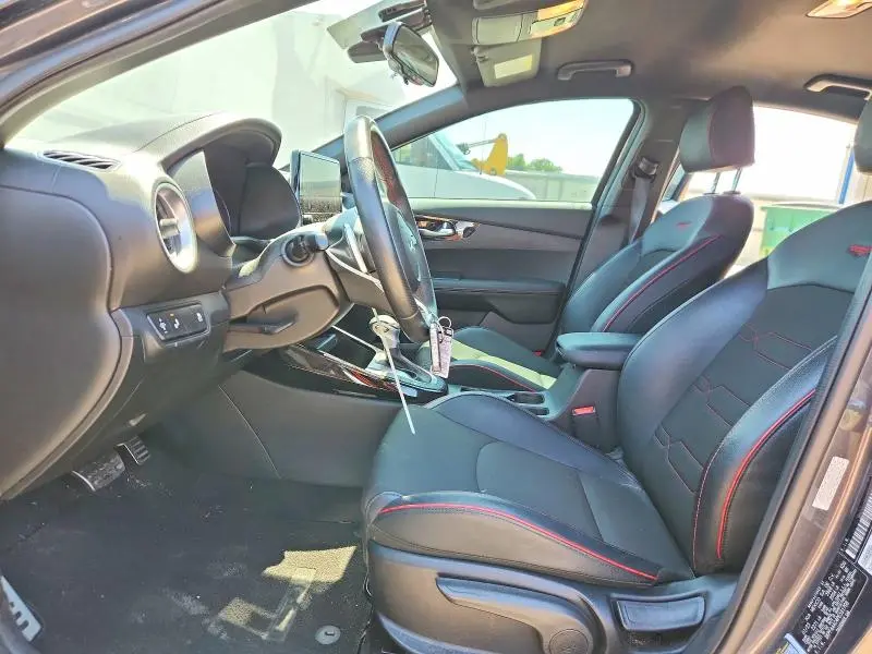 2023 KIA FORTE GT  