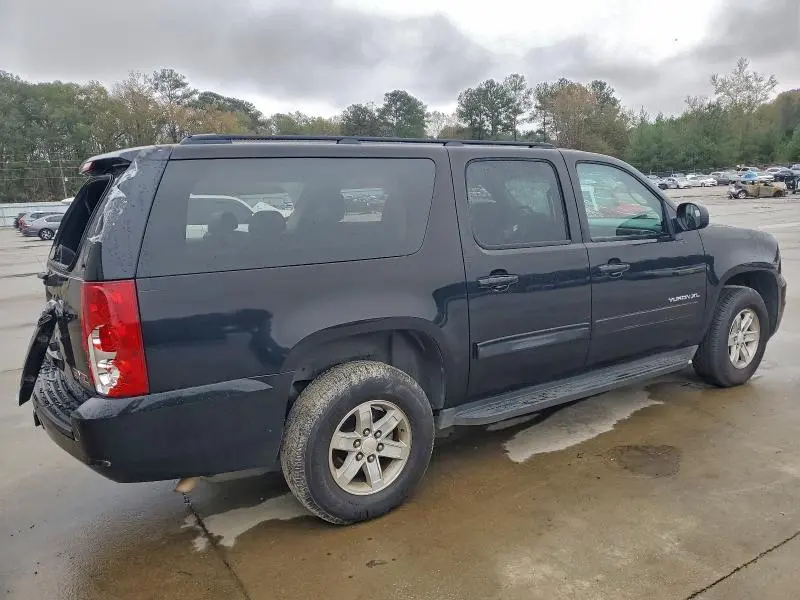 2011 GMC YUKON XL K1500 SLE  