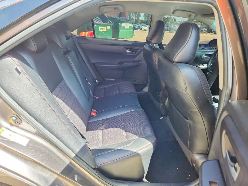 2017 TOYOTA CAMRY SE  