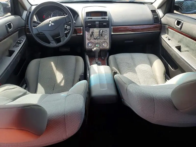 2010 MITSUBISHI GALANT ES  