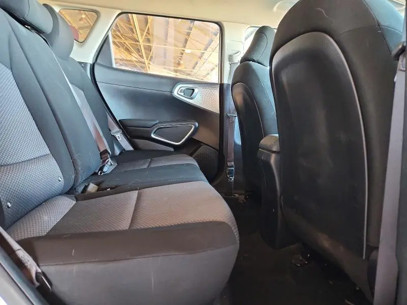 2021 KIA SOUL LX  