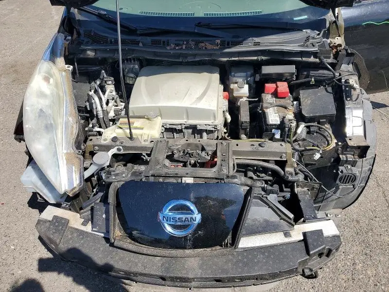 2016 NISSAN LEAF SV  