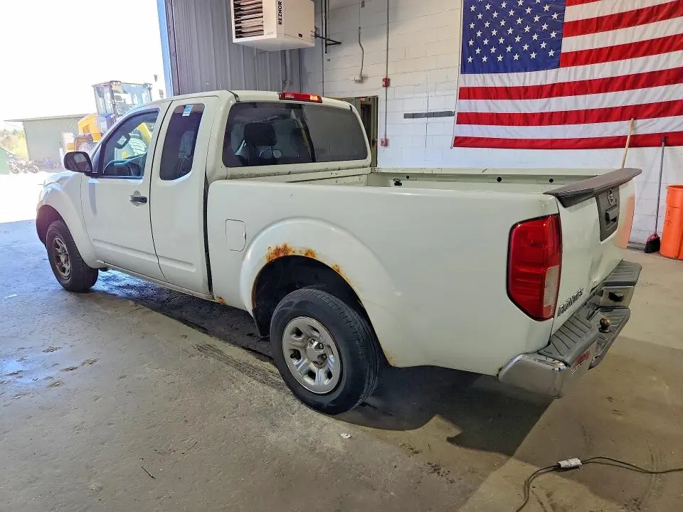 2013 NISSAN FRONTIER S  