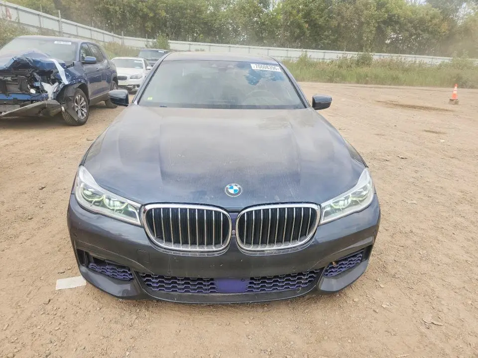2017 BMW 750 XI  