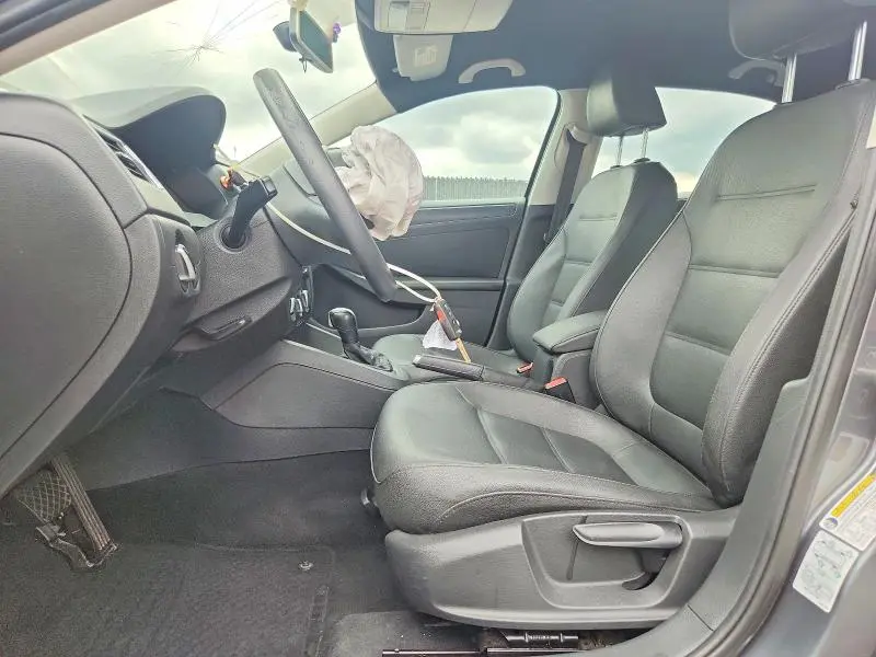 2012 VOLKSWAGEN JETTA SE  