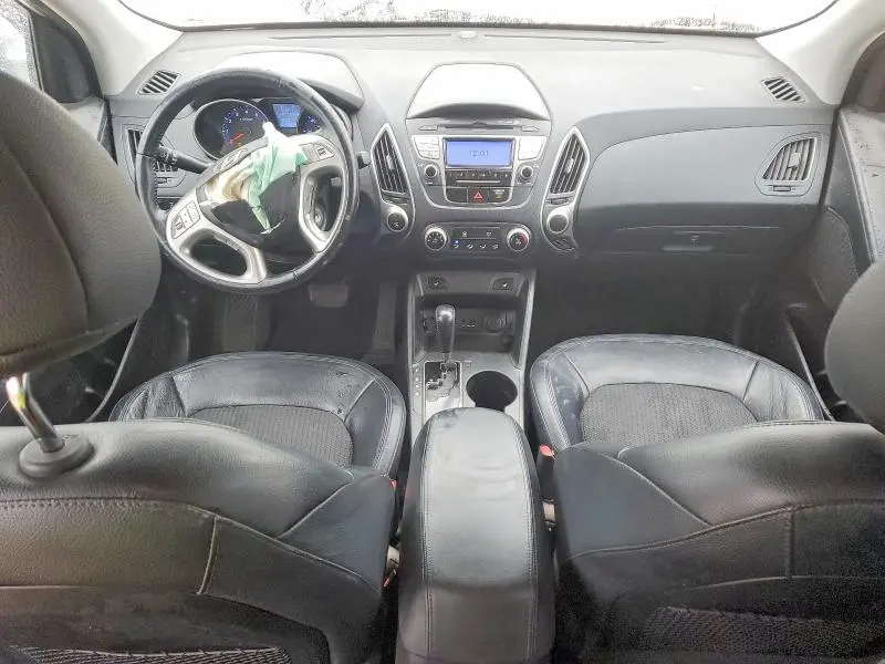 2011 HYUNDAI TUCSON GLS  