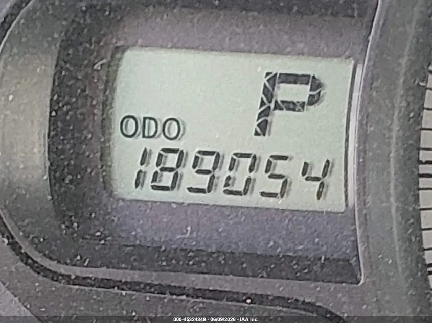 2011 TOYOTA SIENNA LE V6