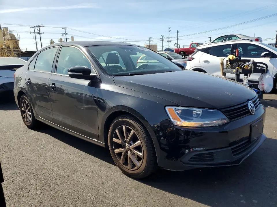 2012 VOLKSWAGEN JETTA SE  