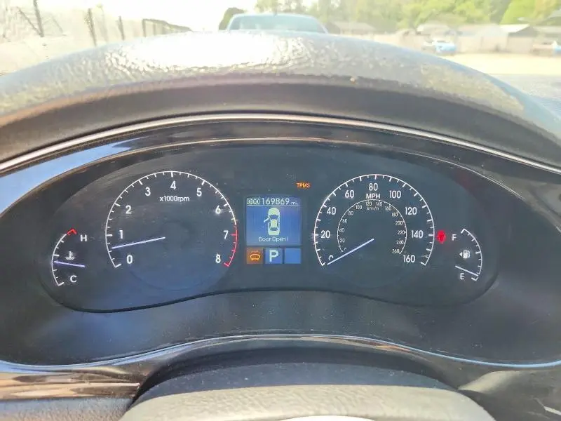 2012 HYUNDAI GENESIS 3.8L  