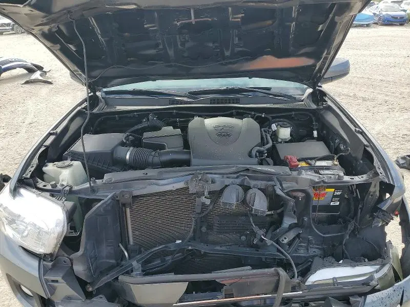 2019 TOYOTA TACOMA SR5 V6  