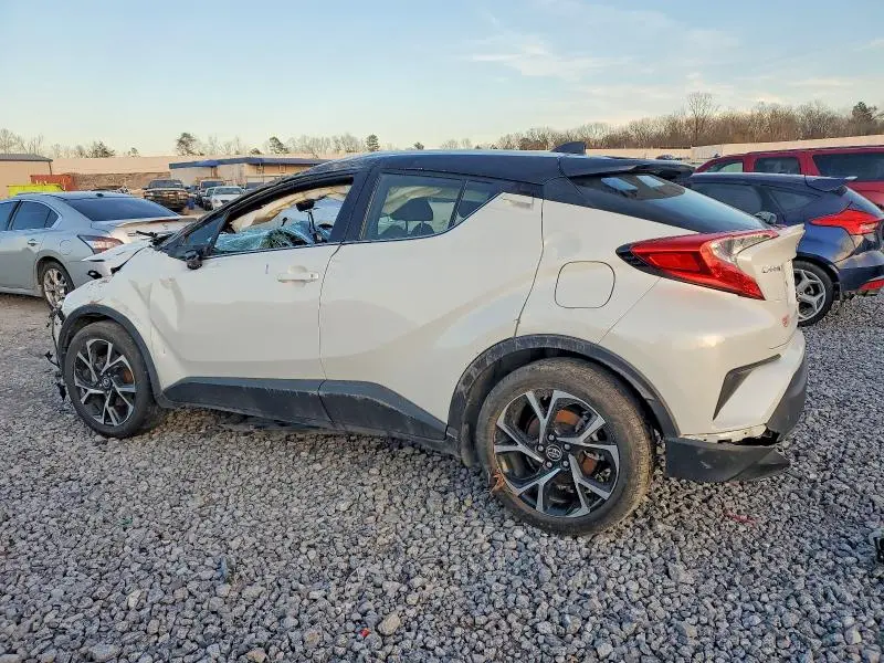 2019 TOYOTA C-HR XLE  