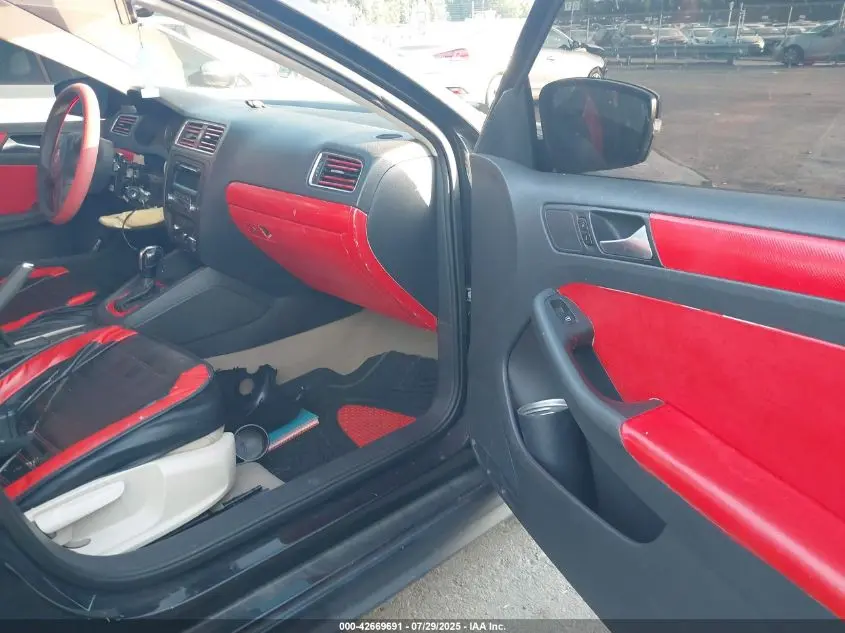 2012 VOLKSWAGEN JETTA 2.5L SE