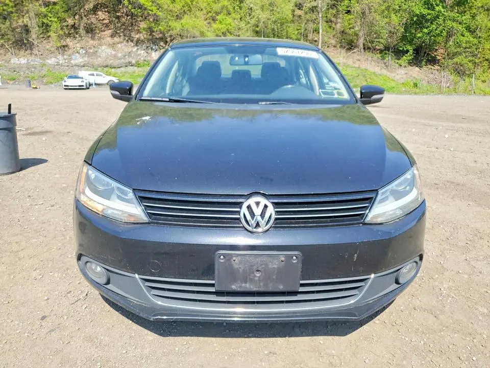 2011 VOLKSWAGEN JETTA SEL  