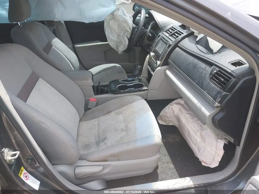 2014 TOYOTA CAMRY LE