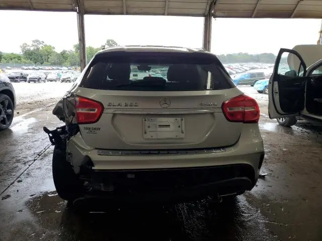 2015 MERCEDES-BENZ GLA 250 4MATIC  