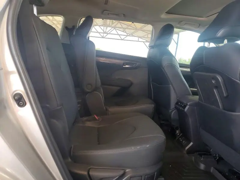 2023 TOYOTA HIGHLANDER LIMITED  