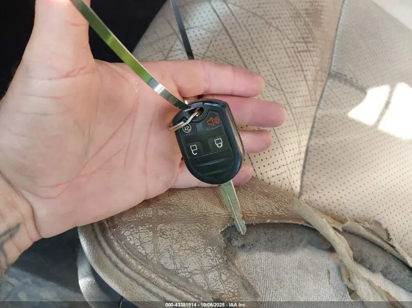 2016 FORD F-250 LARIAT