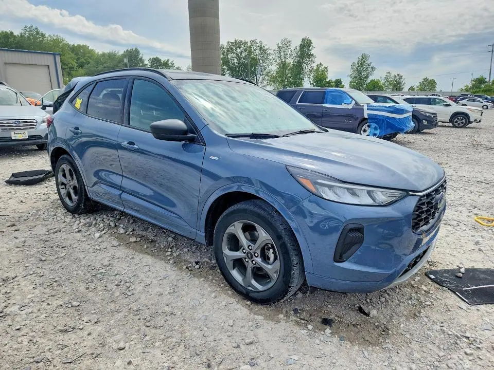 2024 FORD ESCAPE ST LINE  