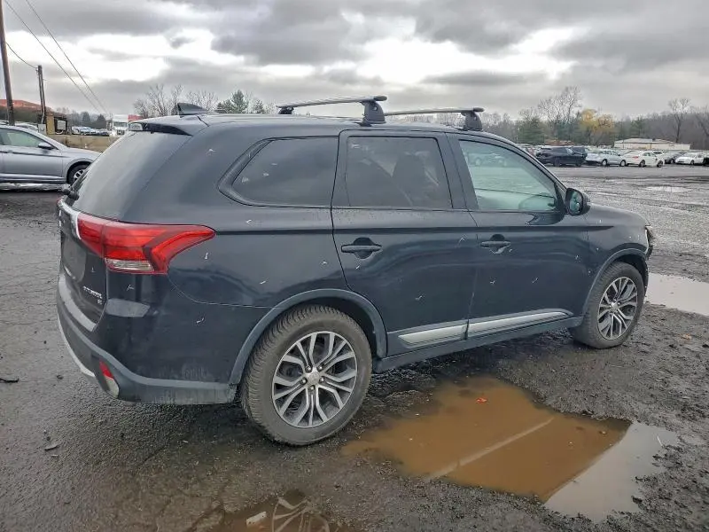 2018 MITSUBISHI OUTLANDER SE  