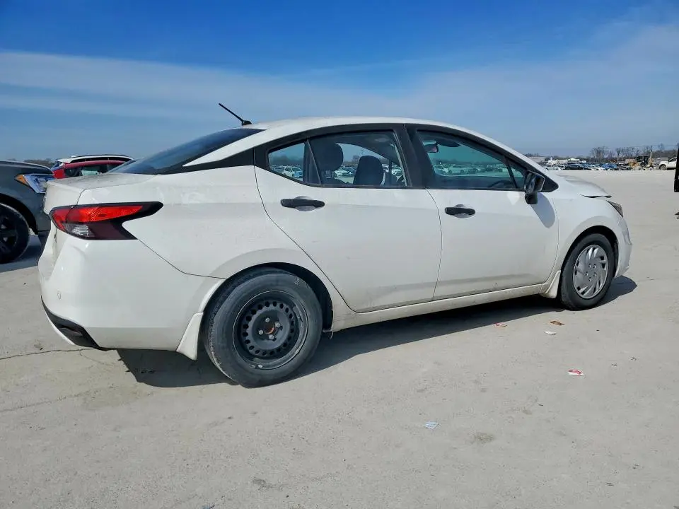 2020 NISSAN VERSA S  