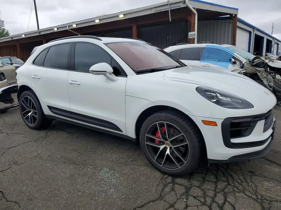 2023 PORSCHE MACAN S  
