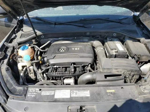 2016 VOLKSWAGEN PASSAT SE  