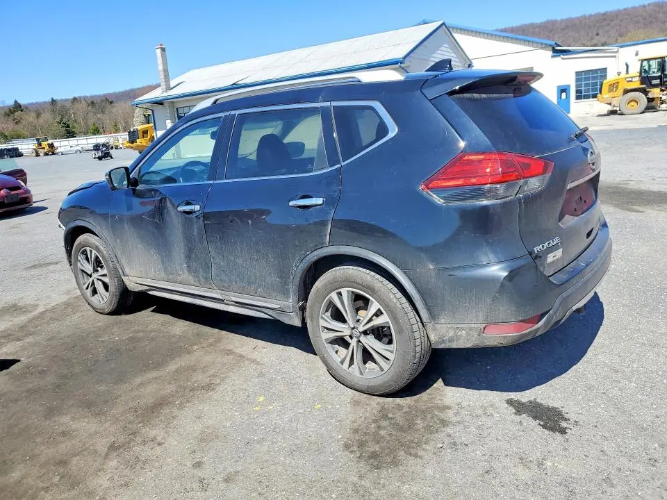 2017 NISSAN ROGUE SL  