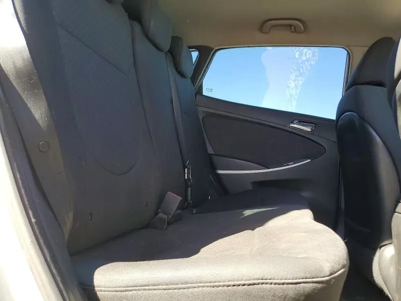 2012 HYUNDAI ACCENT SE  