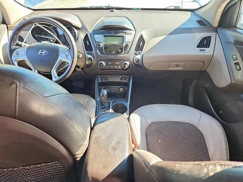 2011 HYUNDAI TUCSON GLS  