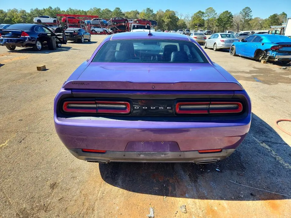 2016 DODGE CHALLENGER SXT  