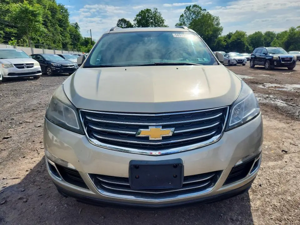2016 CHEVROLET TRAVERSE LT  