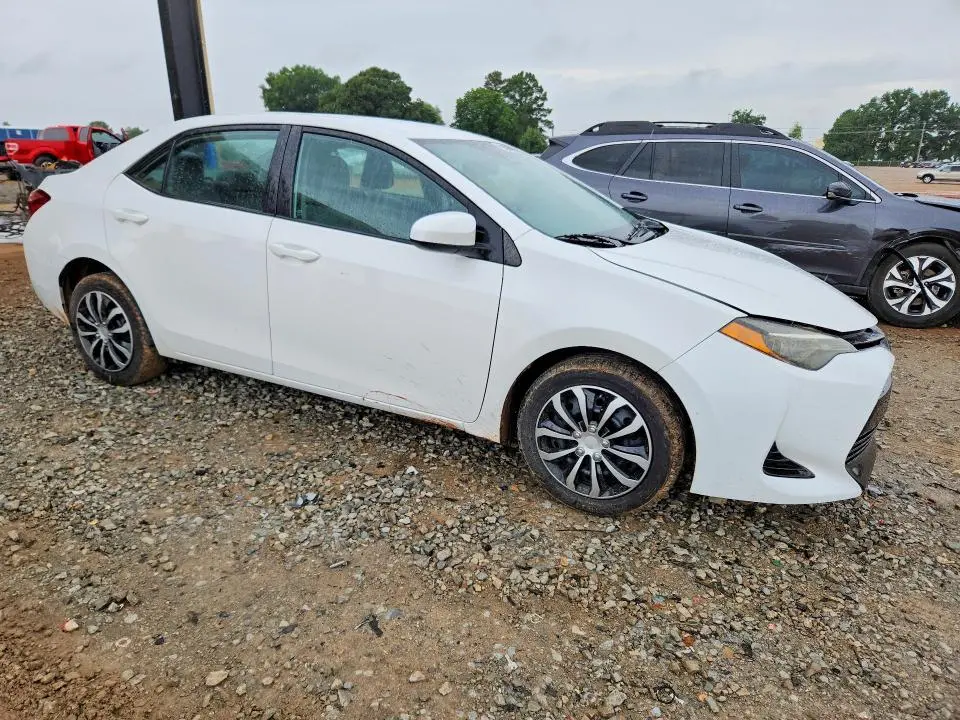 2017 TOYOTA COROLLA LE  