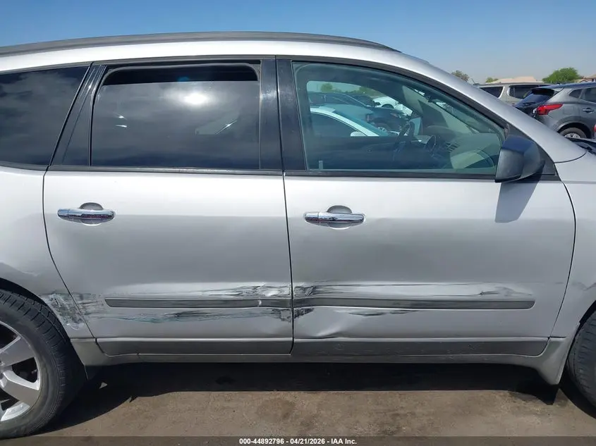 2012 CHEVROLET TRAVERSE LS