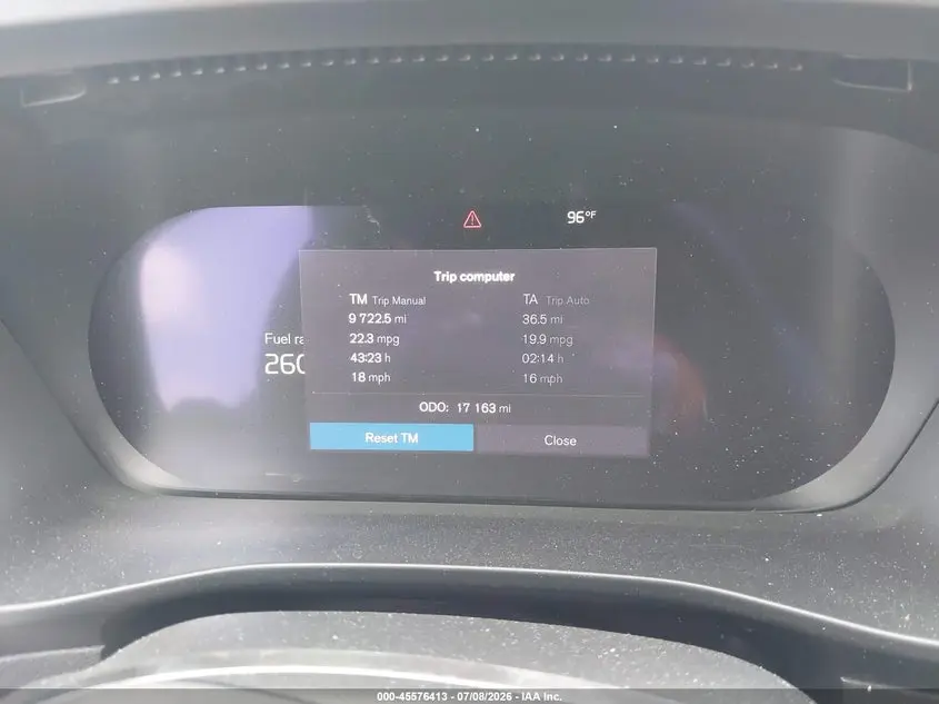 2023 VOLVO XC40 B5 PLUS BRIGHT THEME